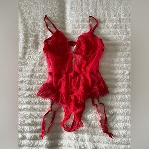 Victoria's Secret Open crotch red lace taddy with garters Sz L